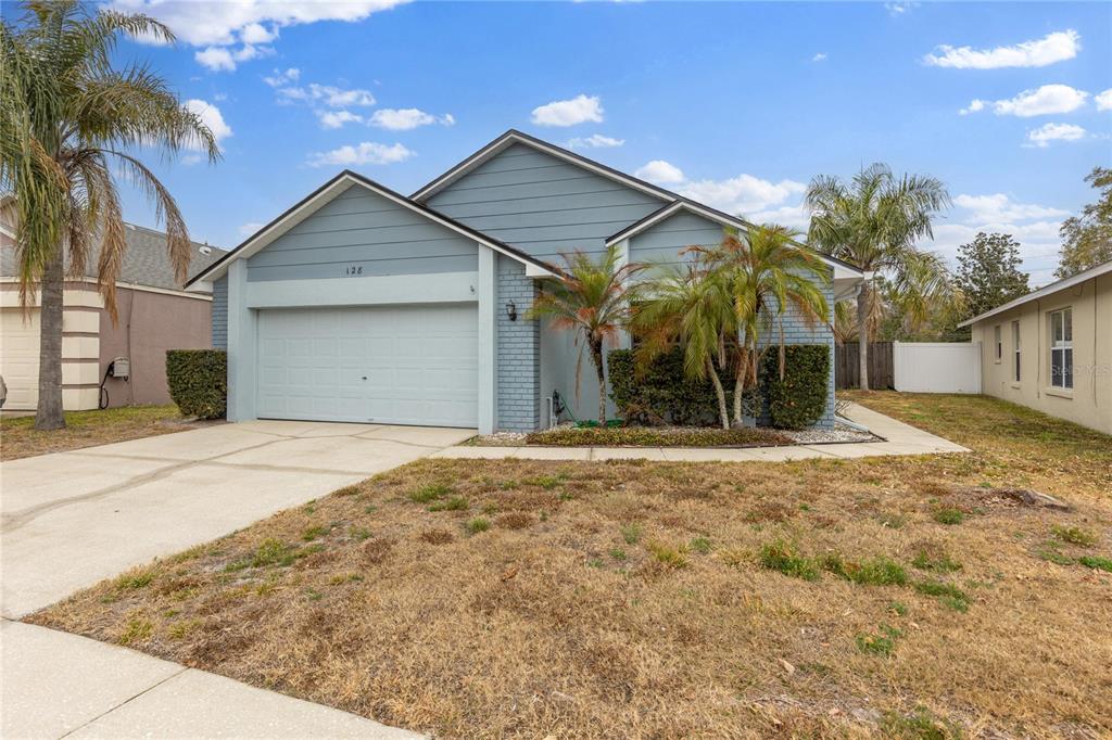 128 LAKEBREEZE CIRCLE