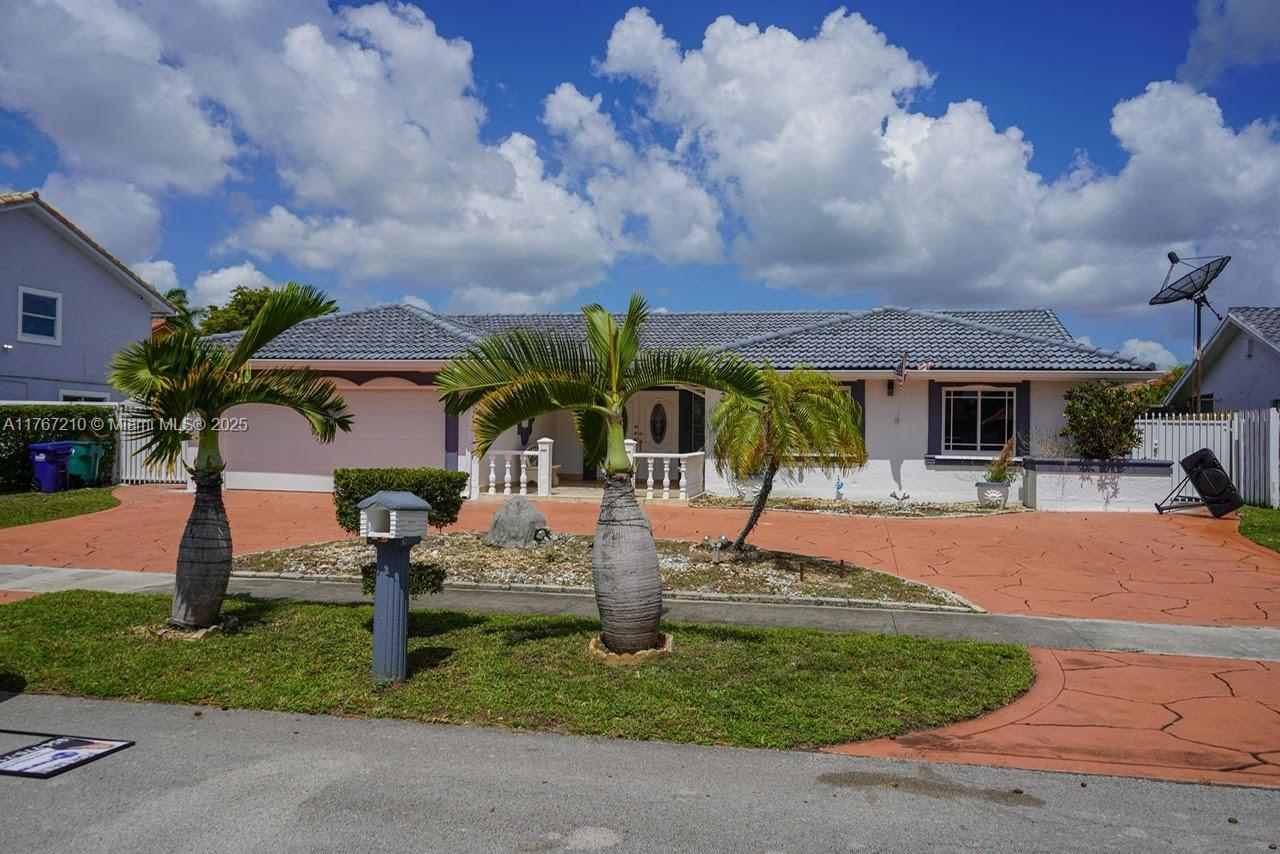 20040 NW 63rd Ave, Hialeah FL 33015