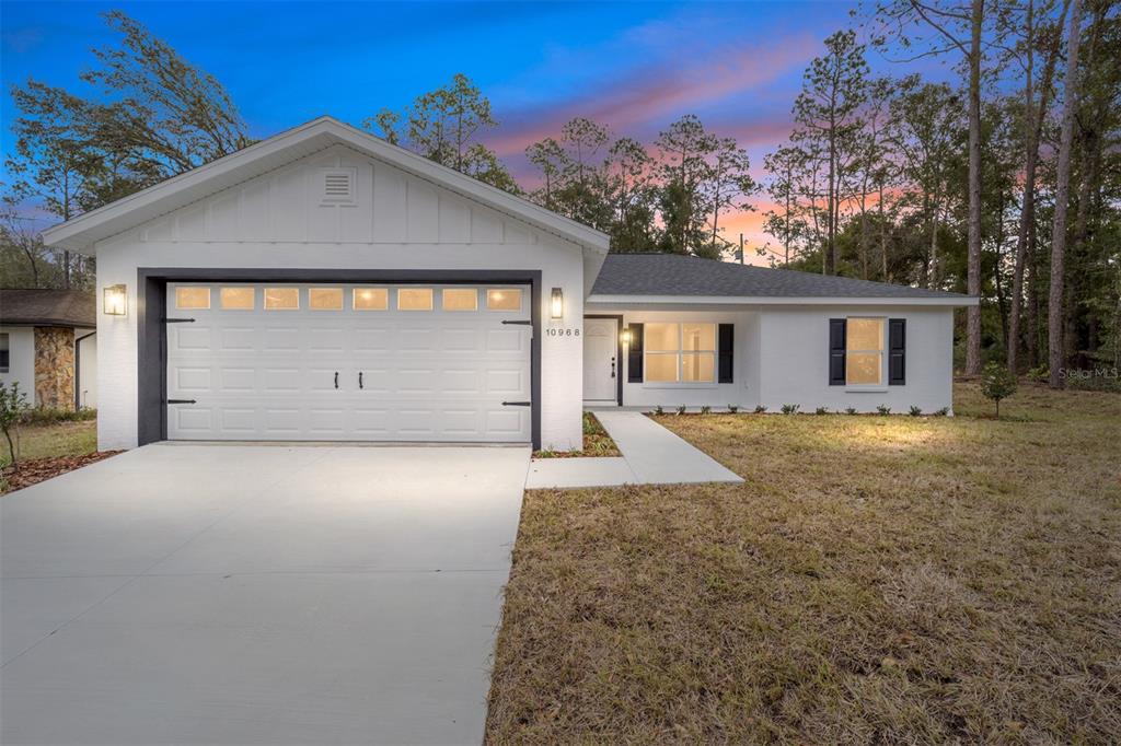 10968 N AIRWAY LOOP