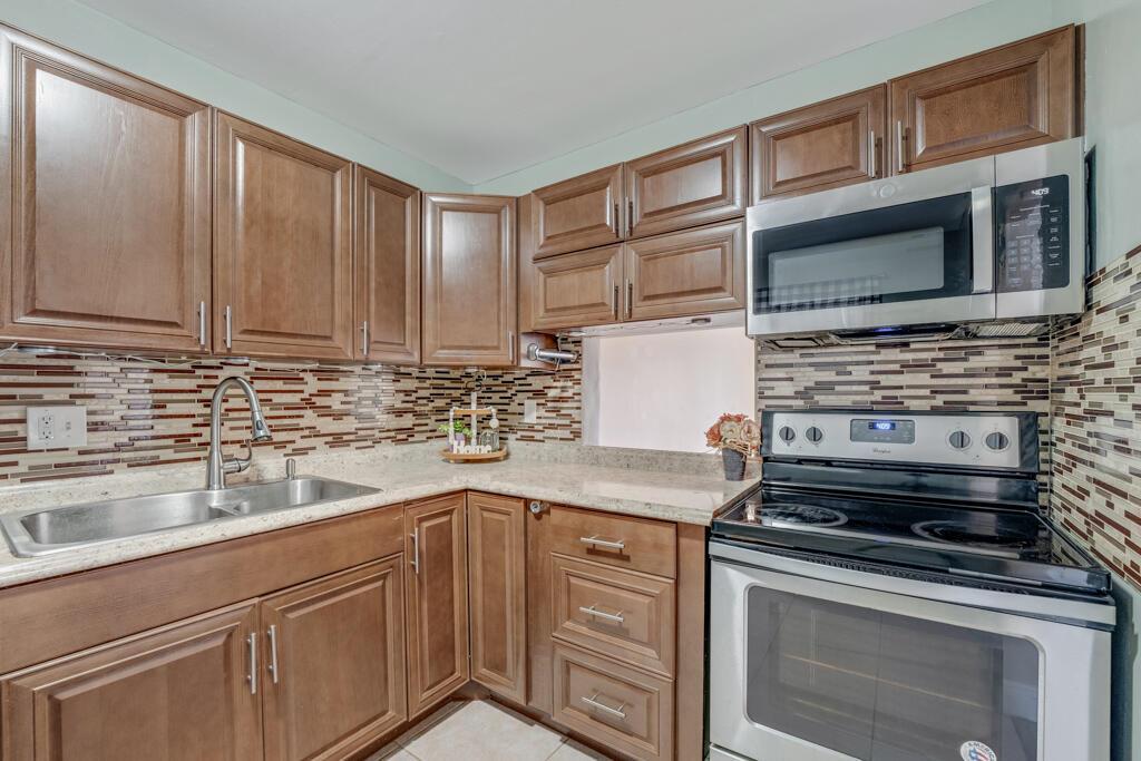 176 Lake Carol Drive, West Palm Beach FL 33411
