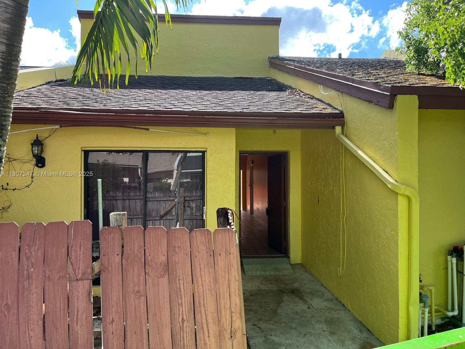6728 NW 29th Ln, Fort Lauderdale FL 33309