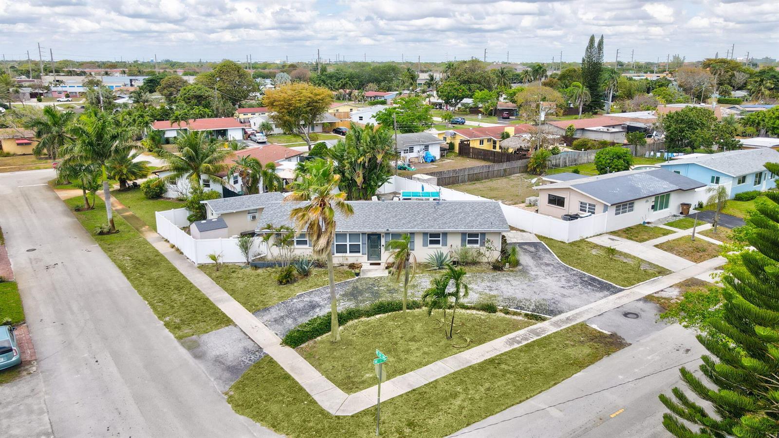 1325 SE 1st Avenue, Deerfield Beach FL 33441