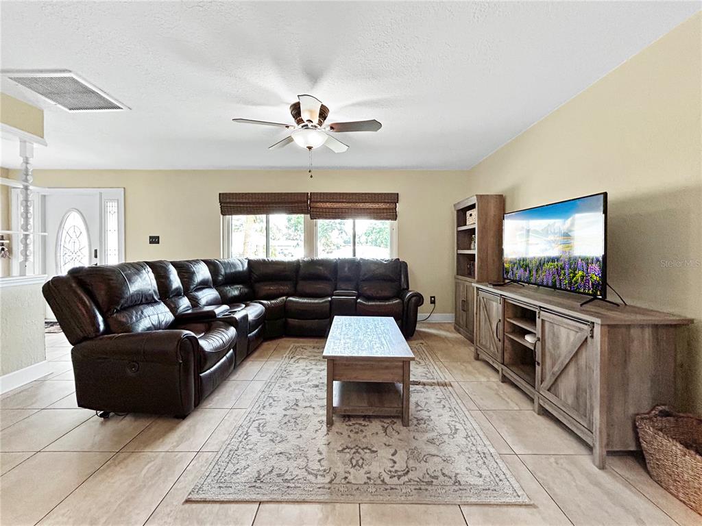 3508 YALE CIRCLE, RIVERVIEW, FL — photo 4 of 14