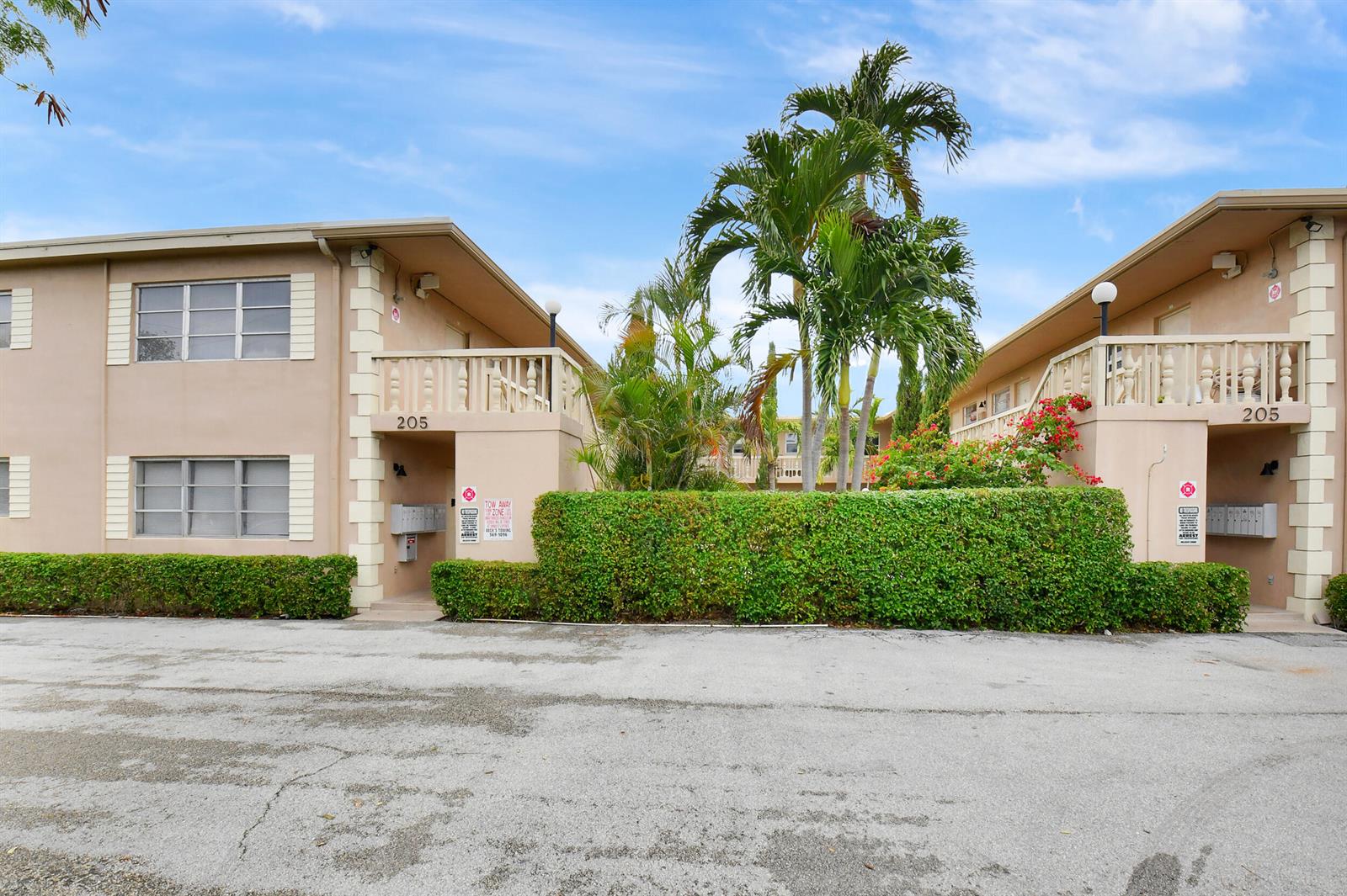 205 NE 3rd Street # 208, Boynton Beach FL 33435