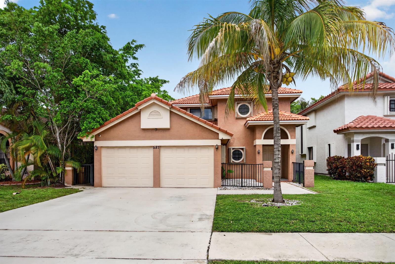 587 NW 38th Avenue, Deerfield Beach FL 33442