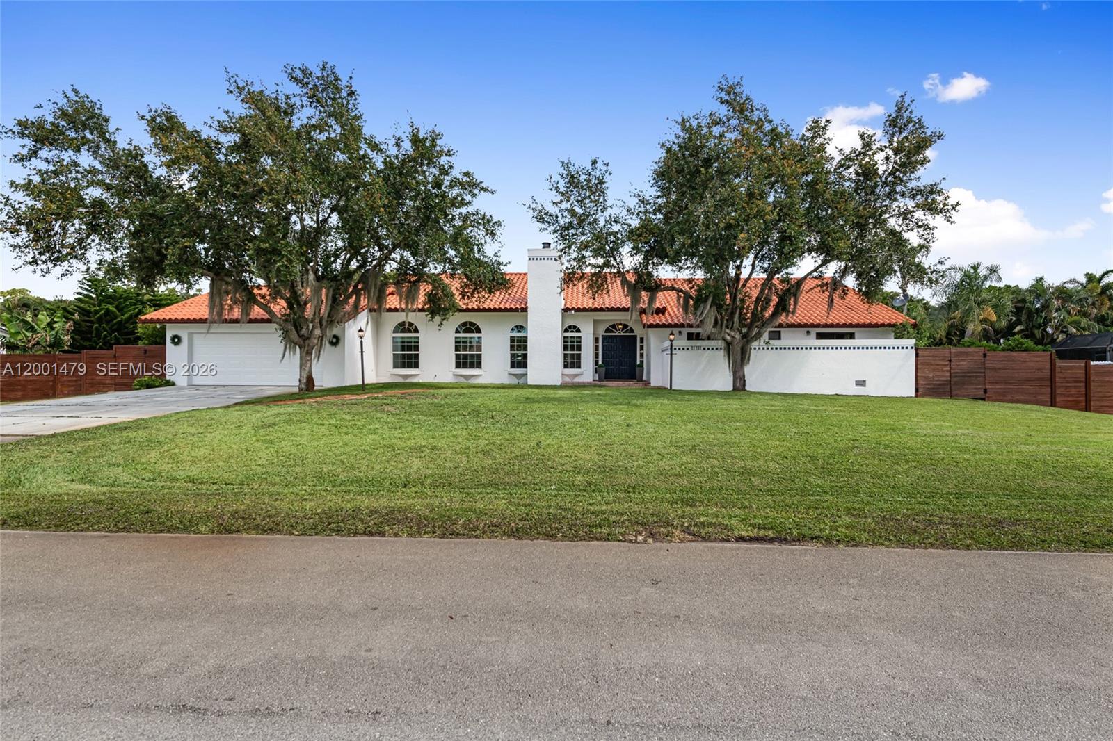11431 NW 27th St, Plantation FL 33323