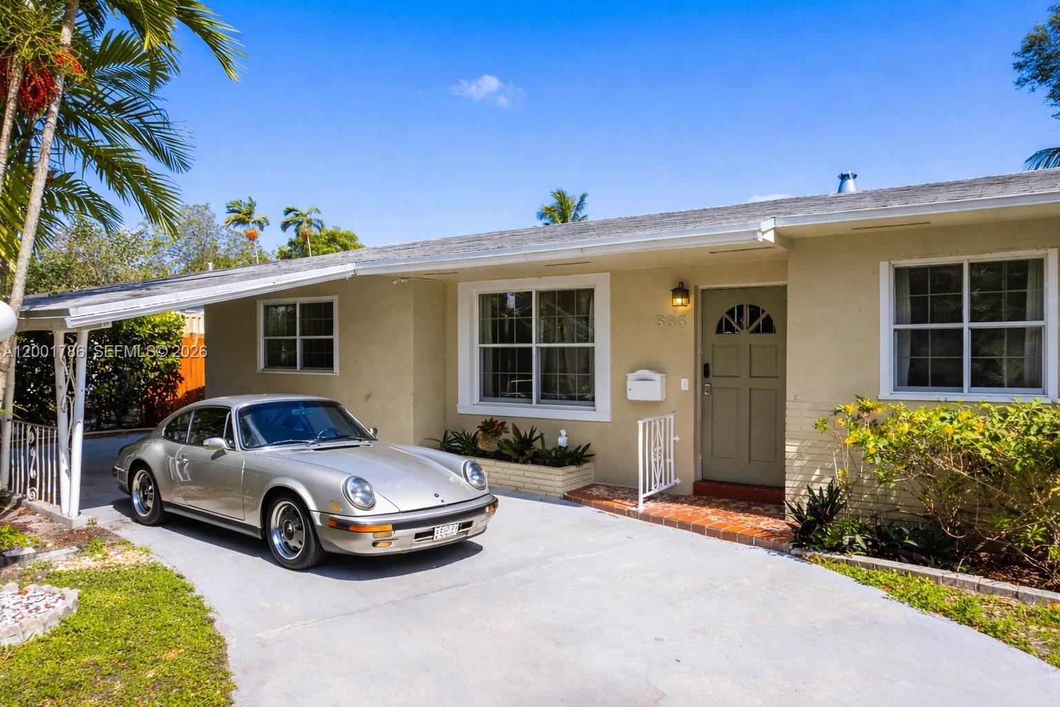565 NE 160th Ter, Miami FL 33162