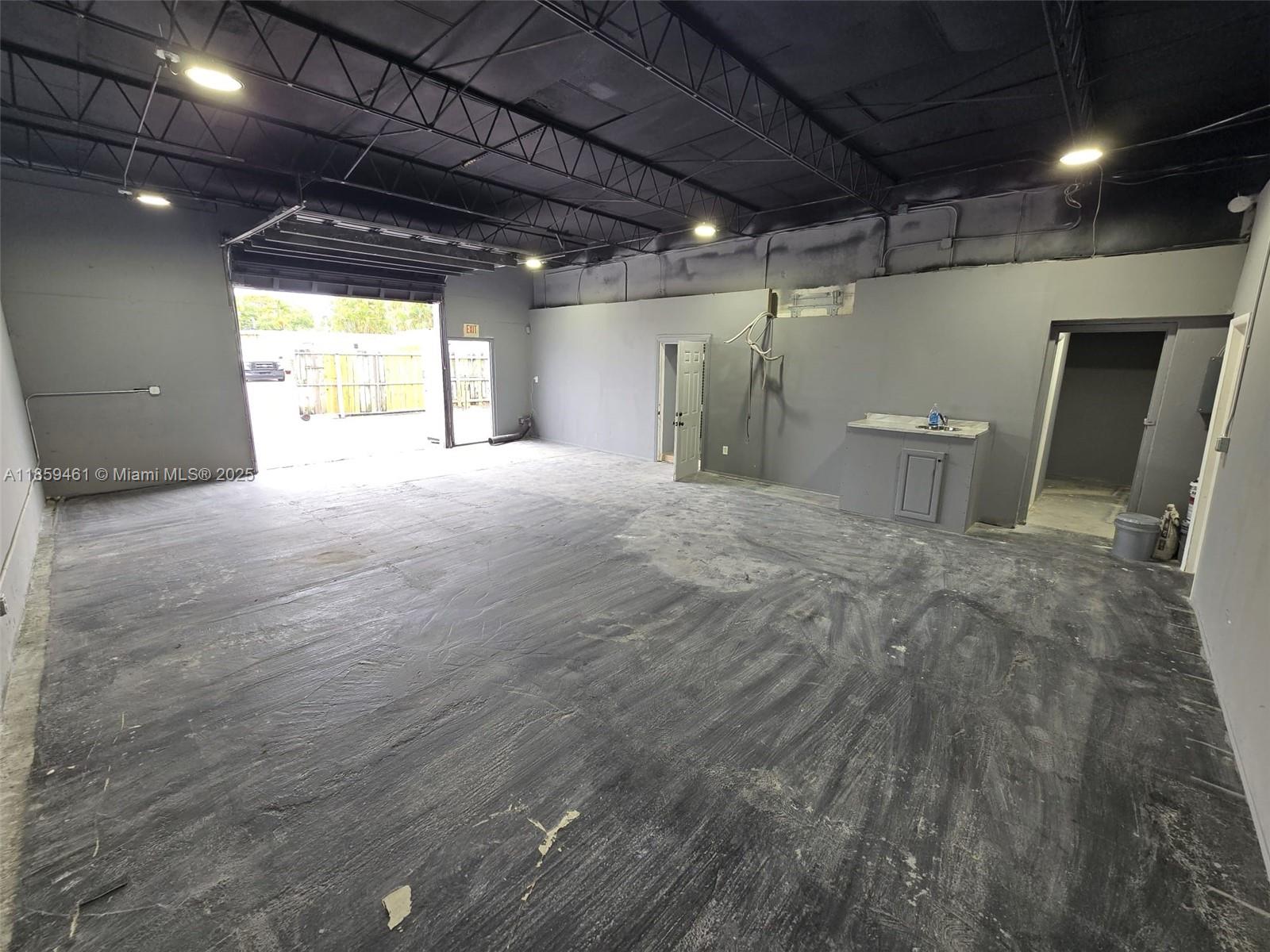 1128 N Federal Hwy, Hollywood FL 33020