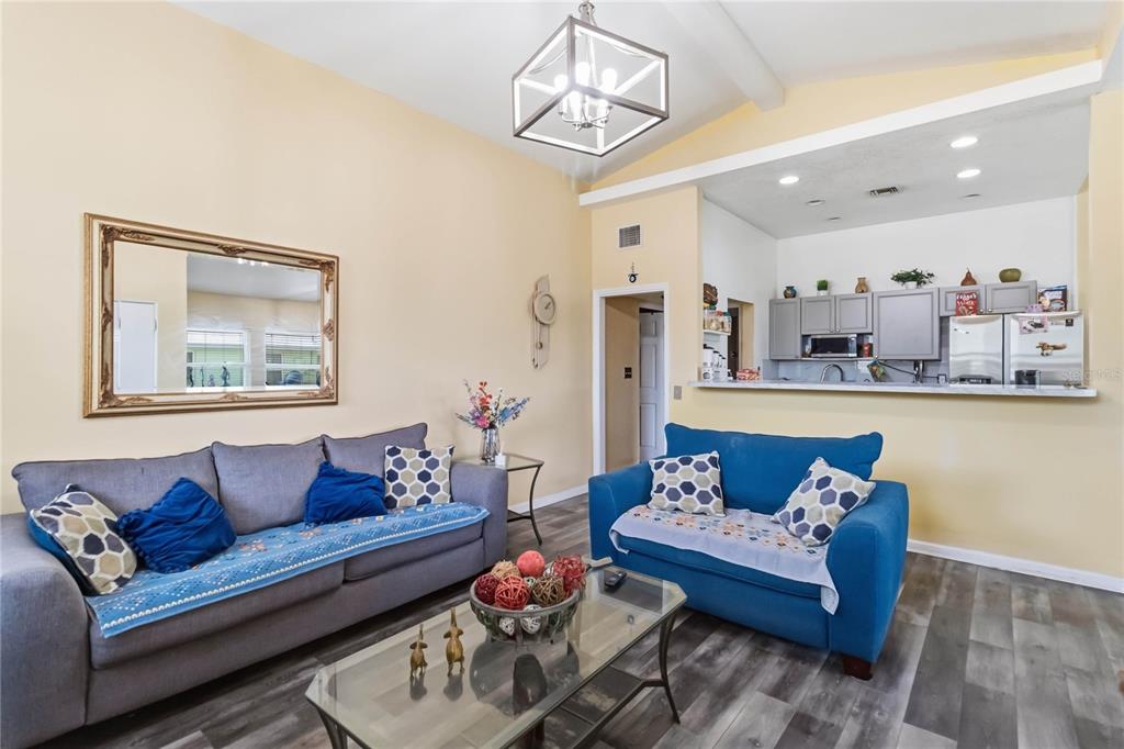 841 WOODEN BOULEVARD, ORLANDO, FL — photo 4 of 14