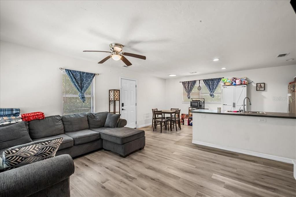 517 E MAIN STREET, BRONSON, FL — photo 3 of 21