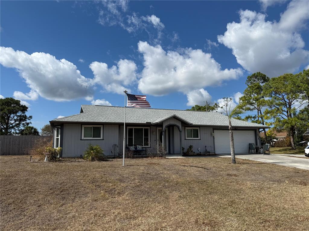 2987 N BISCAYNE DRIVE, NORTH PORT, FL — photo 2 of 30
