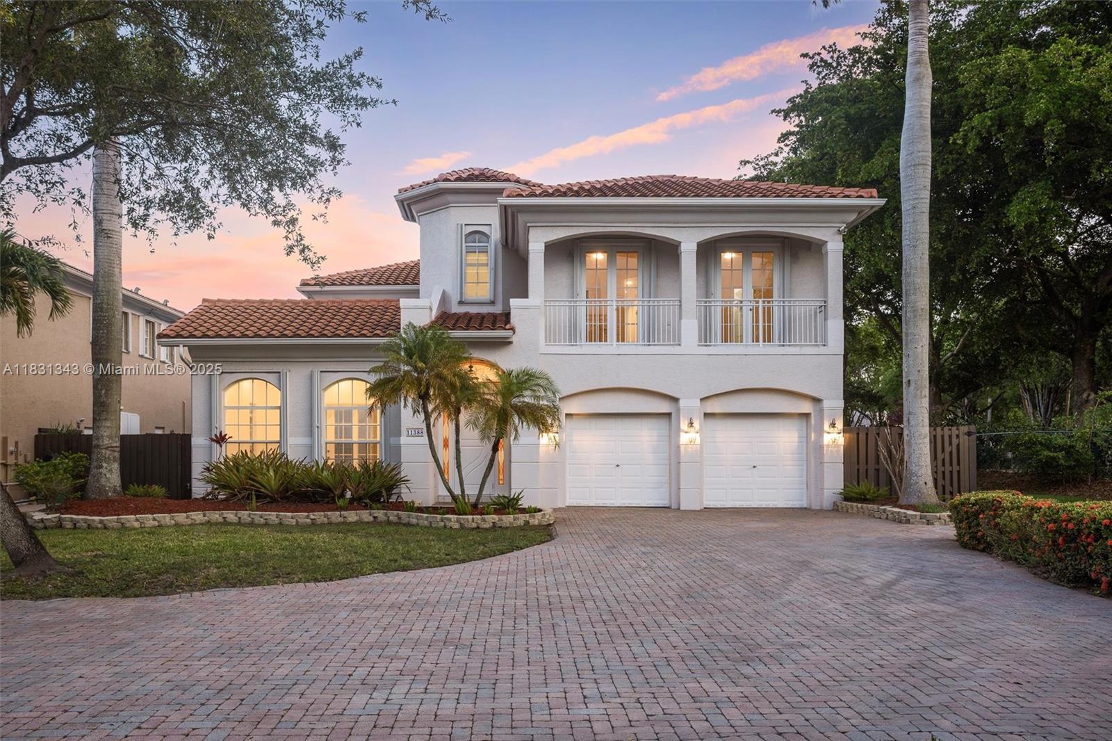 11388 NW 68th St, Doral FL 33178