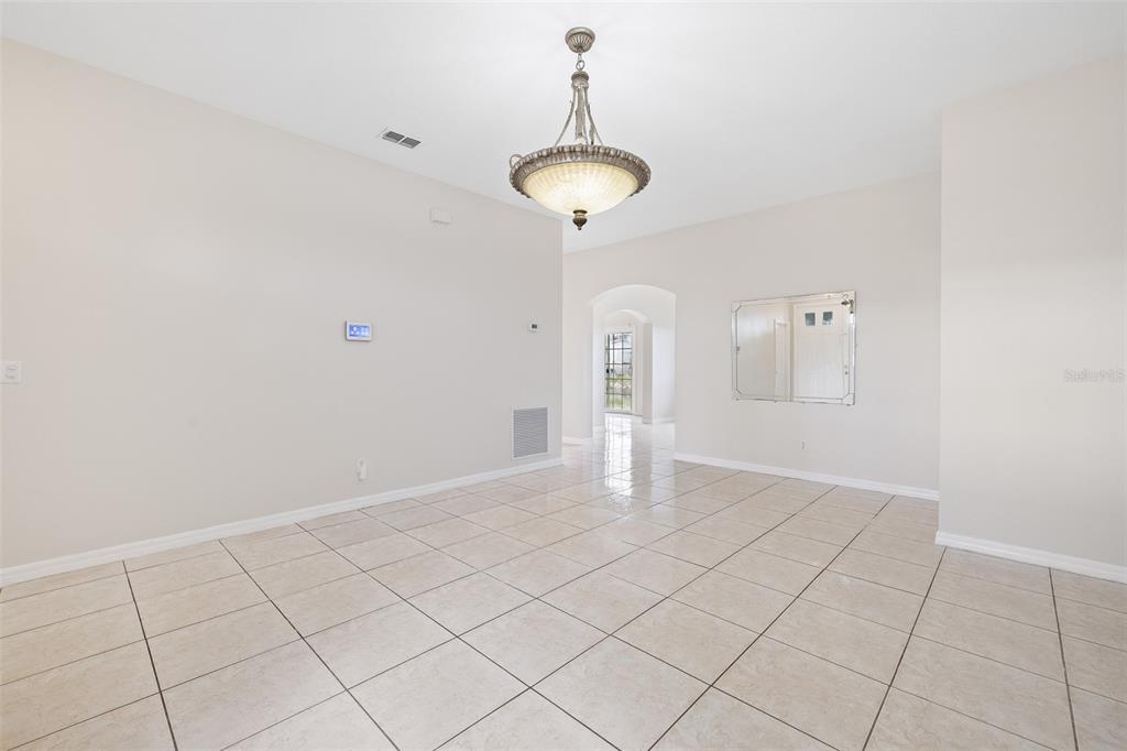 138 HOLLYHOCK COURT, KISSIMMEE, FL — photo 3 of 30