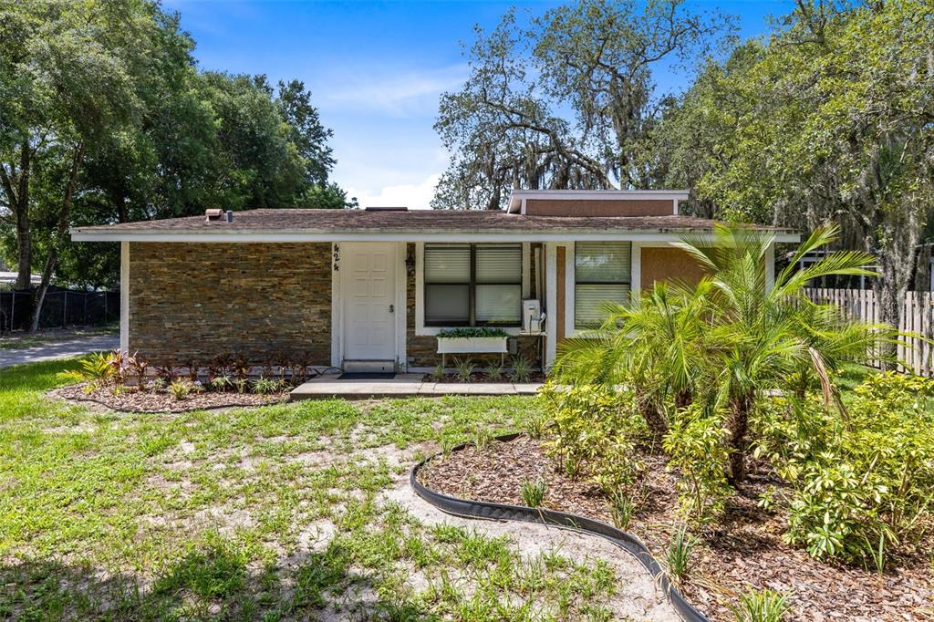 424 E WELCH ROAD, APOPKA, FL — photo 2 of 18