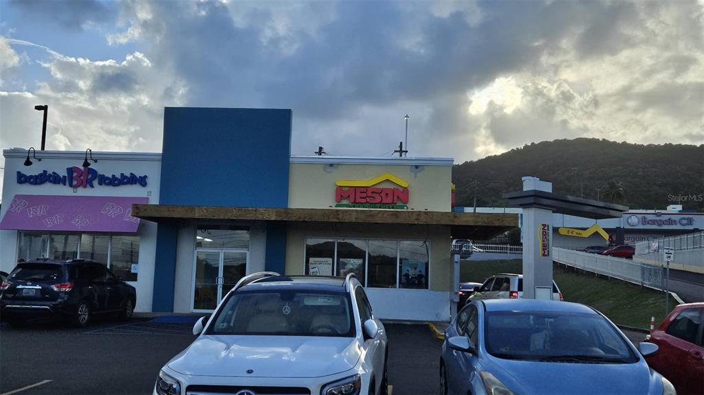 A Baskin-Robbins and a Meson Sandwich shop are located in a commercial strip mall — Km 40.5 PR 3, FAJARDO, PR