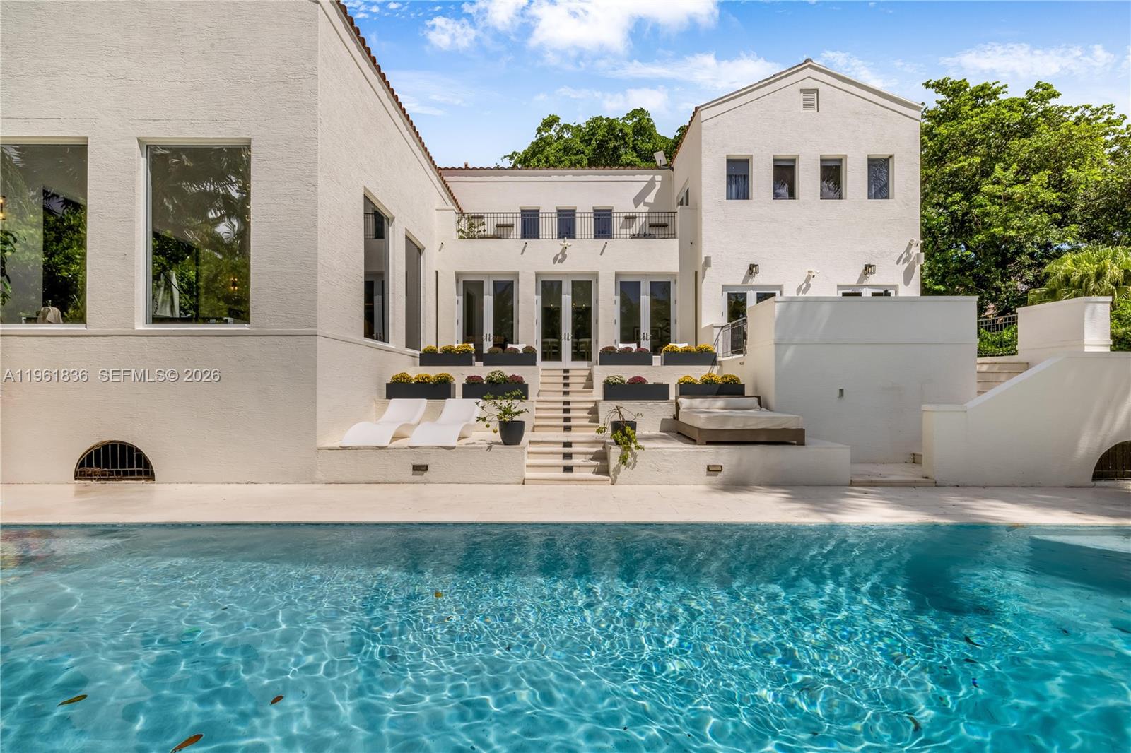 279 Galeon Ct, Coral Gables FL 33143
