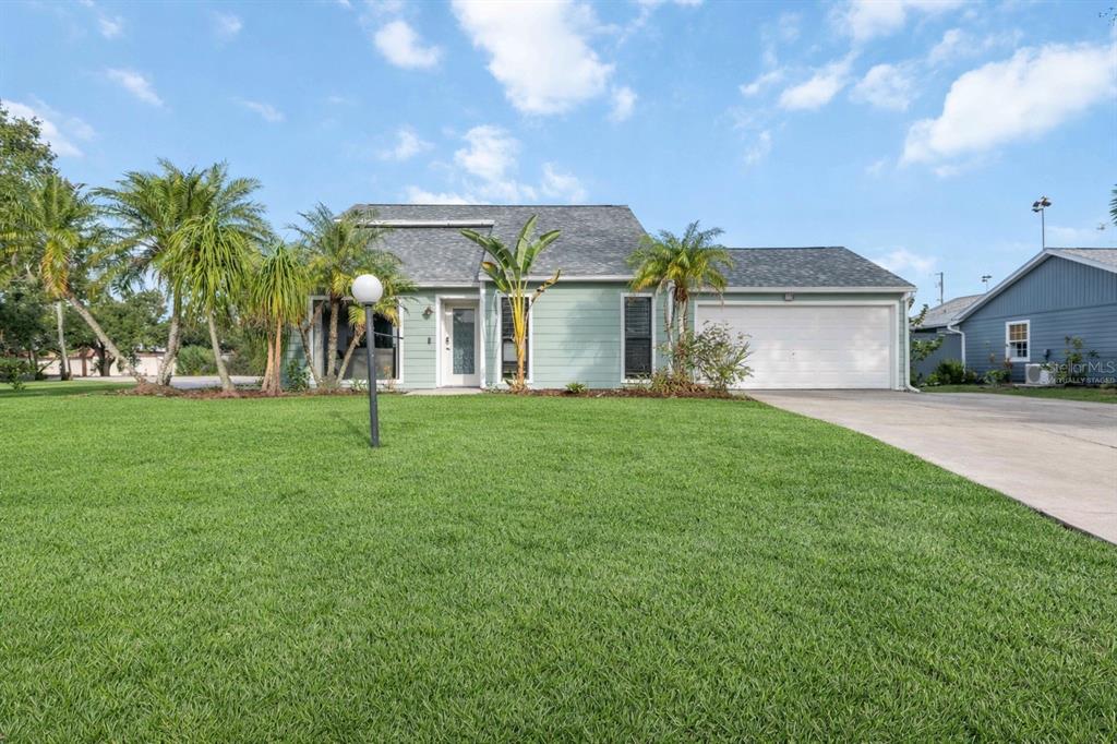 5211 CEDAR HAMMOCK COURT