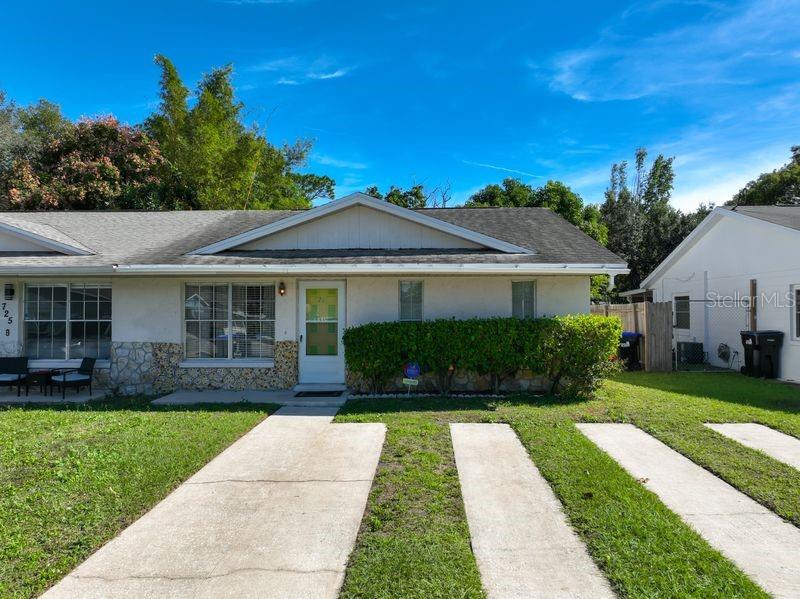 727 QUAIL HOLLOW DRIVE