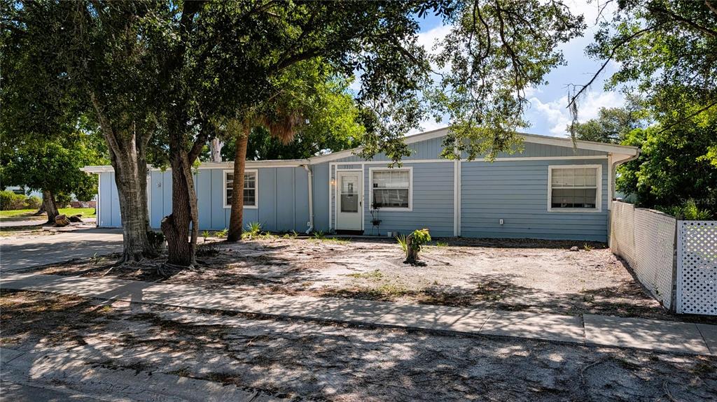 5350 CASTLEMAN DRIVE