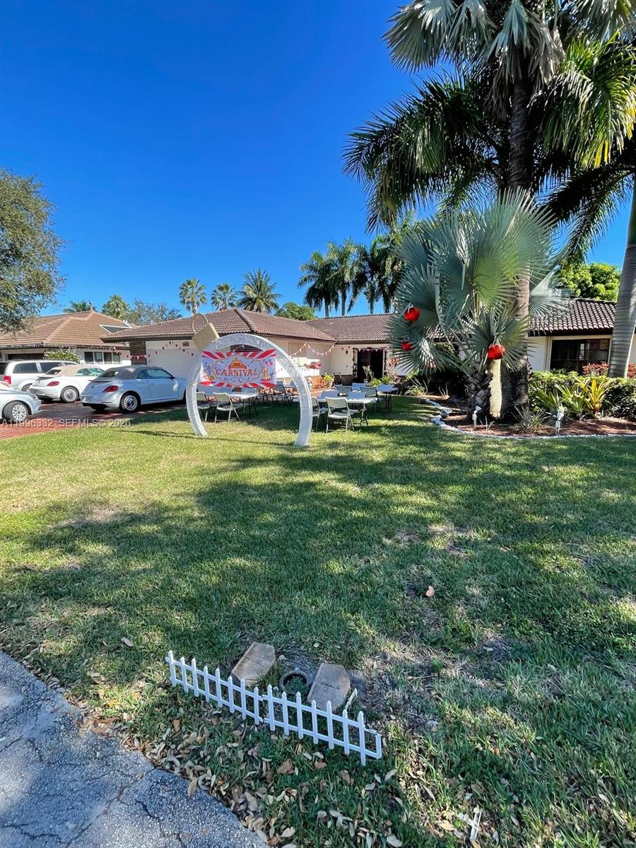 19265 E Saint Andrews Dr, Hialeah FL 33015, HIALEAH, FL — photo 3 of 30