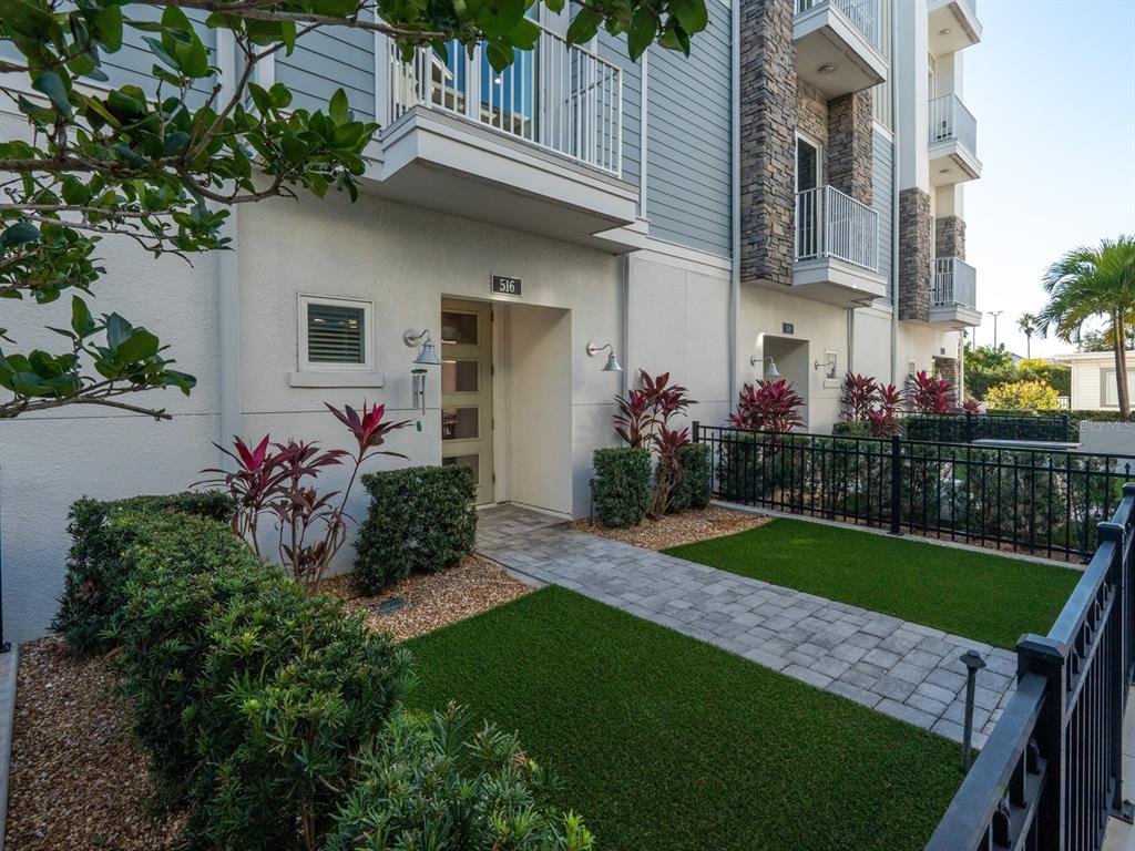 516 LAUREL PARK DRIVE, SARASOTA, FL — photo 2 of 30