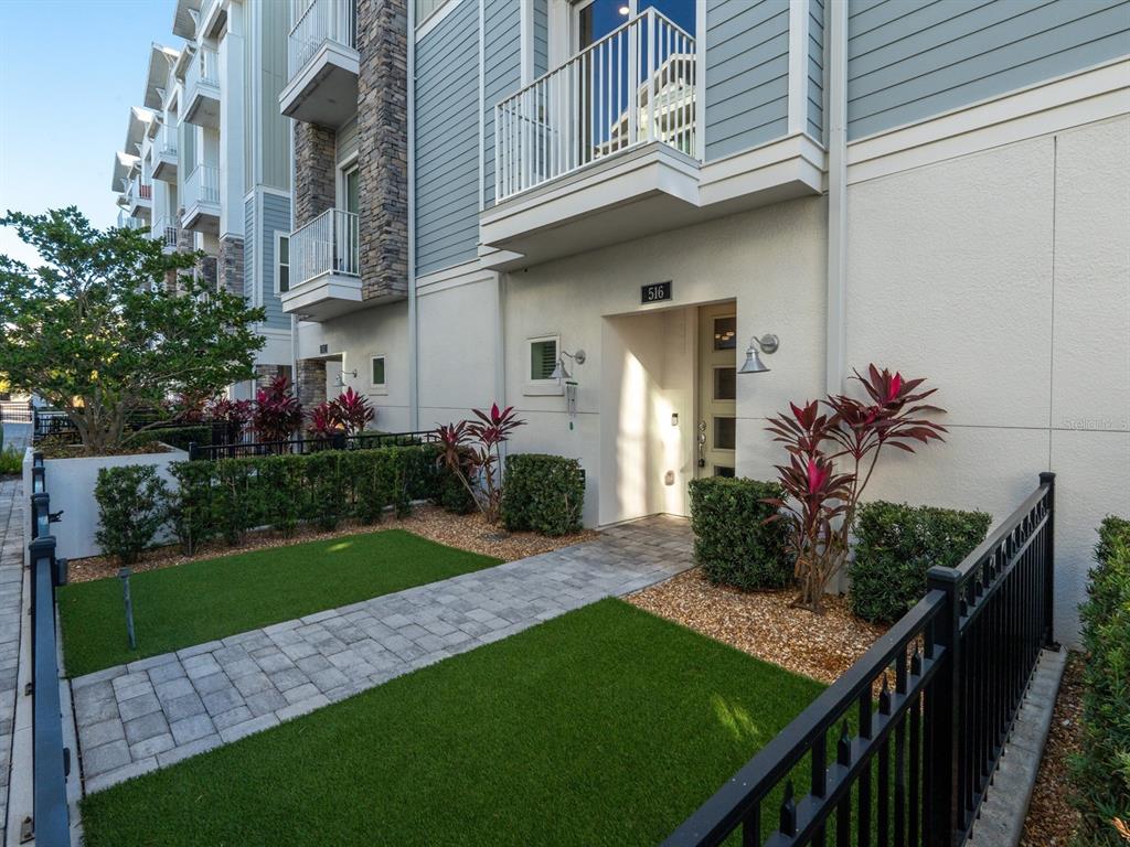 516 LAUREL PARK DRIVE, SARASOTA, FL — photo 3 of 30