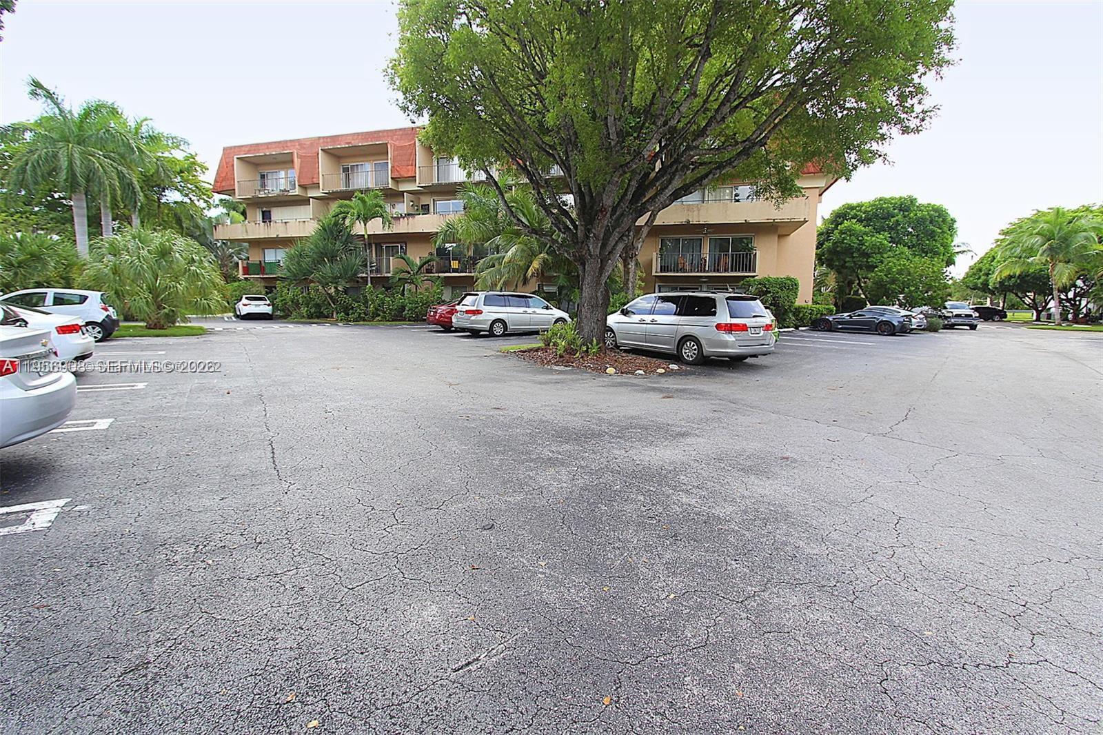 7900 Camino Cir # 403, Miami FL 33143