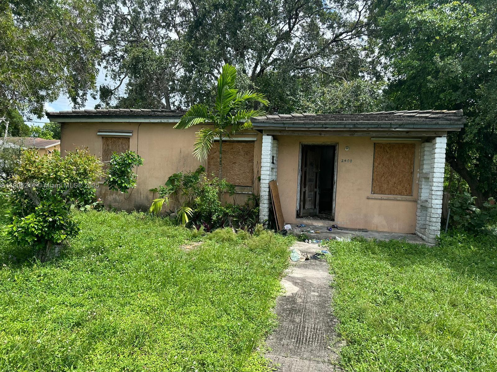 2400 NW 60th St, Miami FL 33142