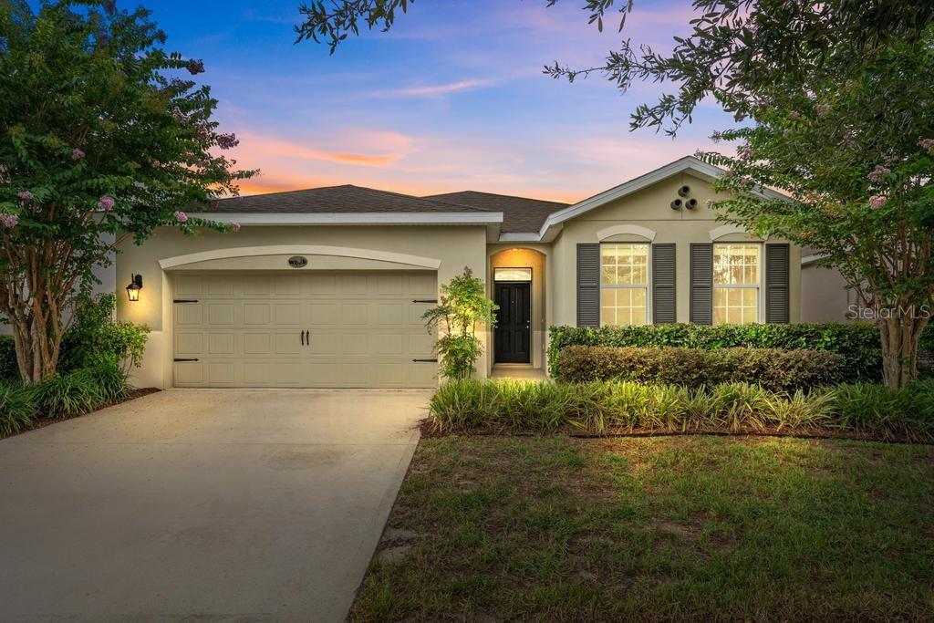 736 E VICTORIA TRAILS BOULEVARD
