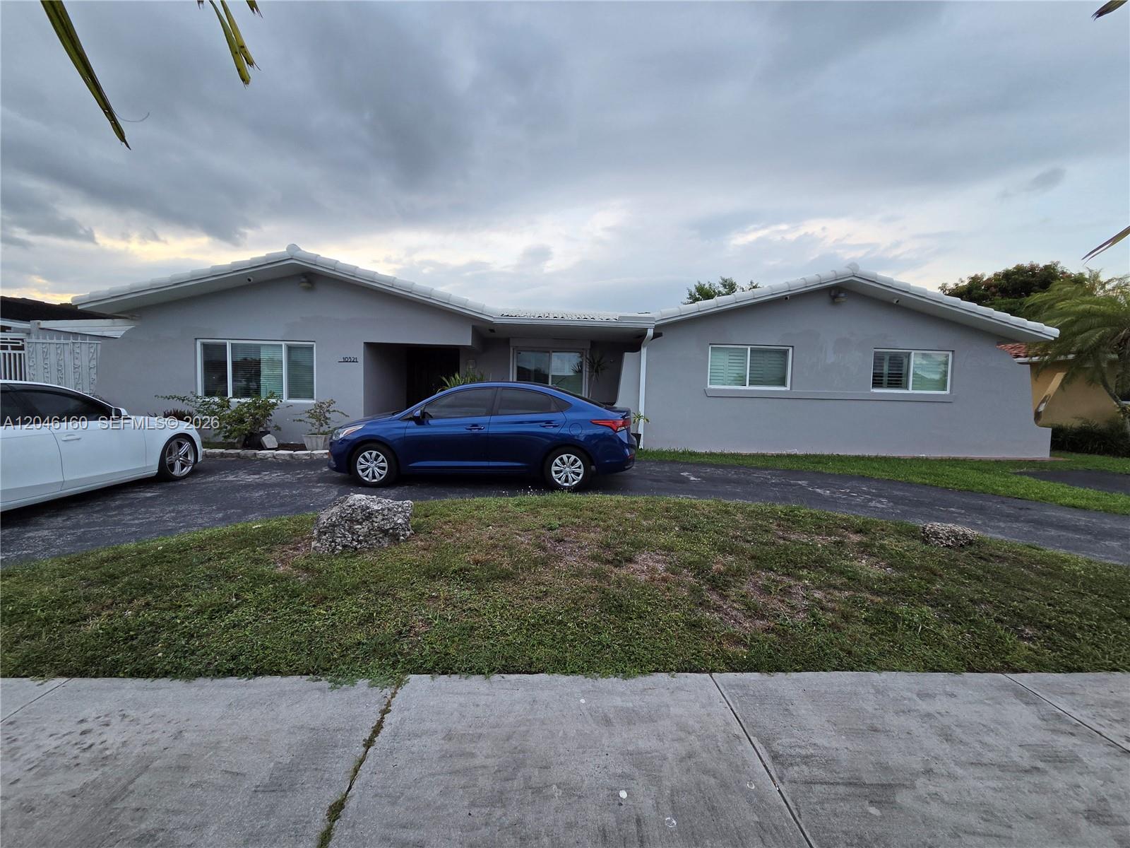 10321 SW 17th St, Miami FL 33165