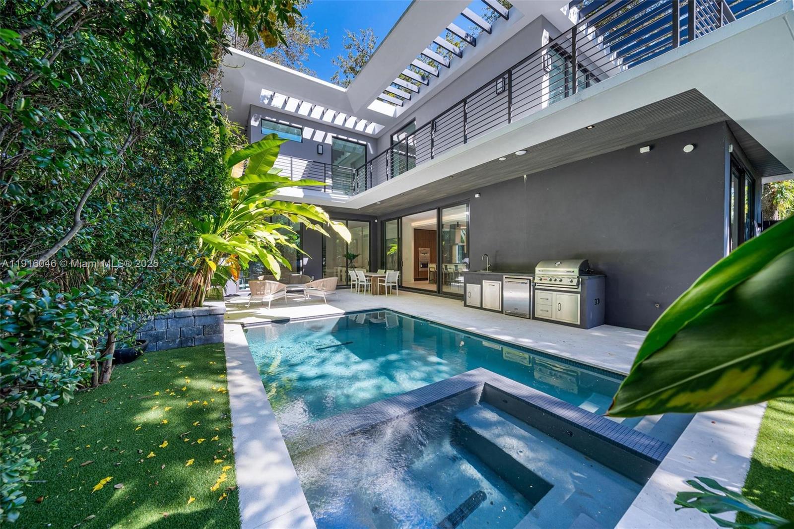 3670 Avocado Ave, Miami FL 33133
