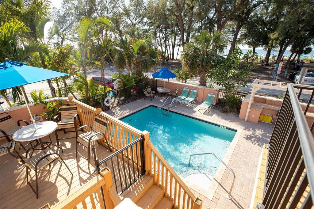 102 39TH STREET UNIT 2, HOLMES BEACH, FL — photo 5 of 30