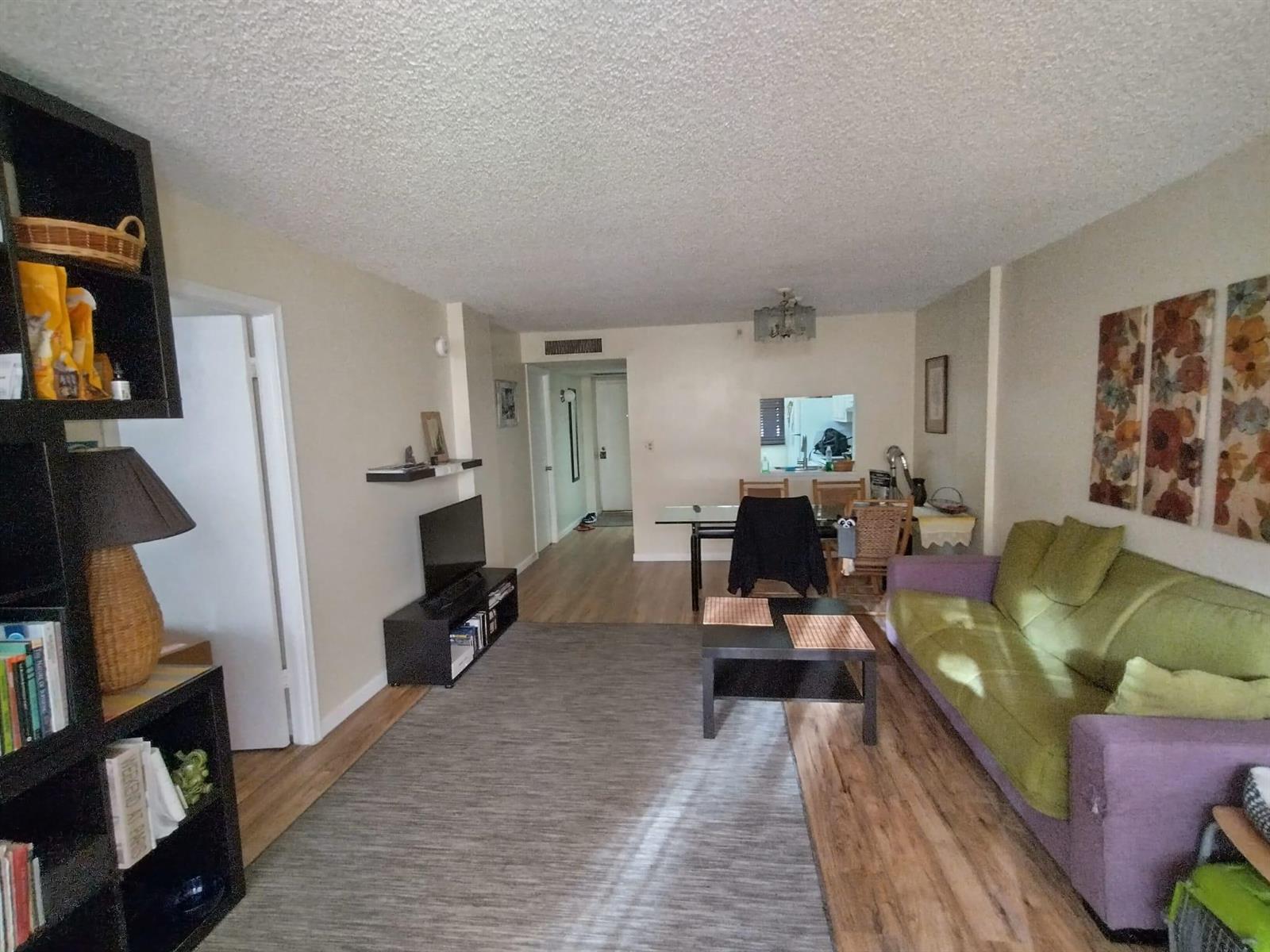 103 Royal Park Drive # 3b, Oakland Park FL 33309