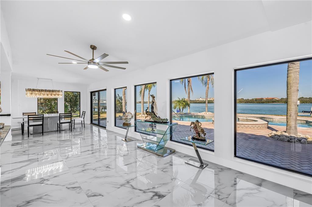 583 CRYSTAL DRIVE, MADEIRA BEACH, FL — photo 4 of 30