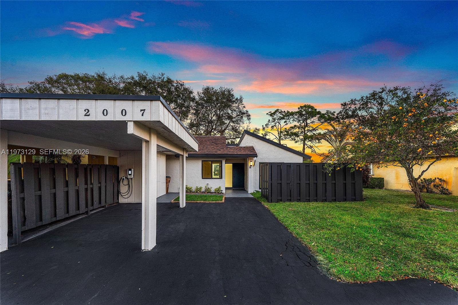 2007 Woodlands Way, Deerfield Beach FL 33442