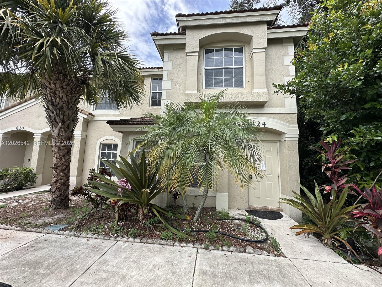 824 Summit Lake, West Palm Beach FL 33406