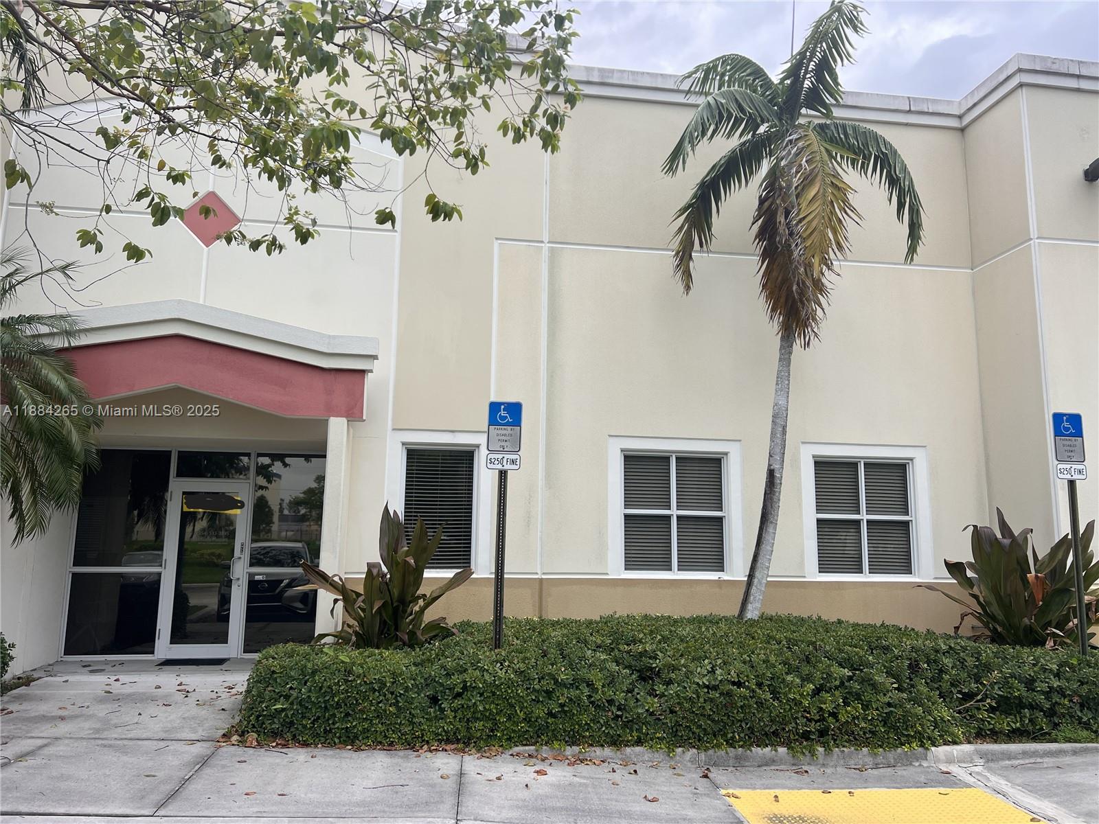 SUNRISE, FL — photo 2 of 2