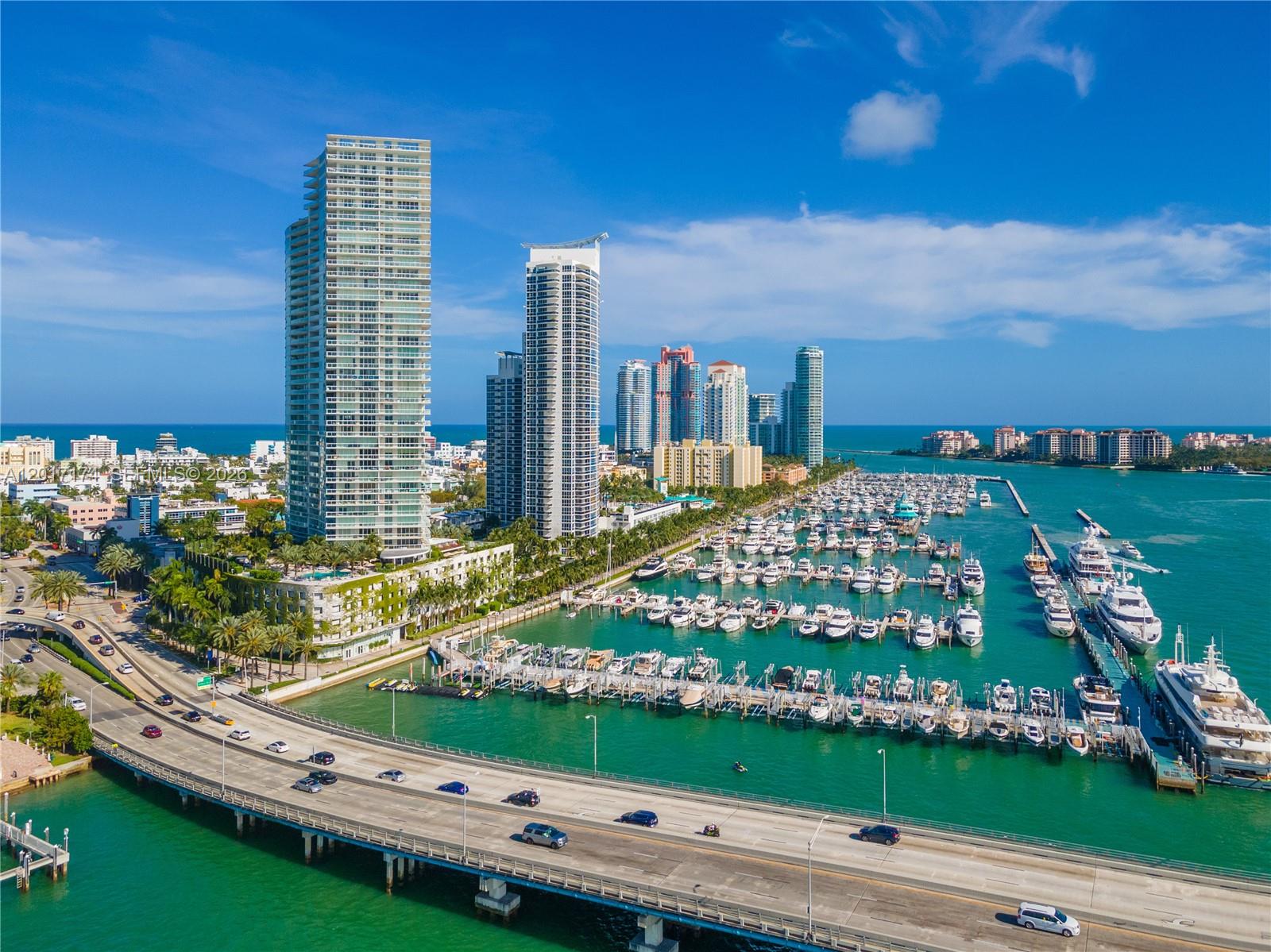 MIAMI BEACH, FL — photo 2 of 30