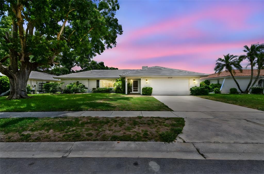 2418 CARDWELL WAY