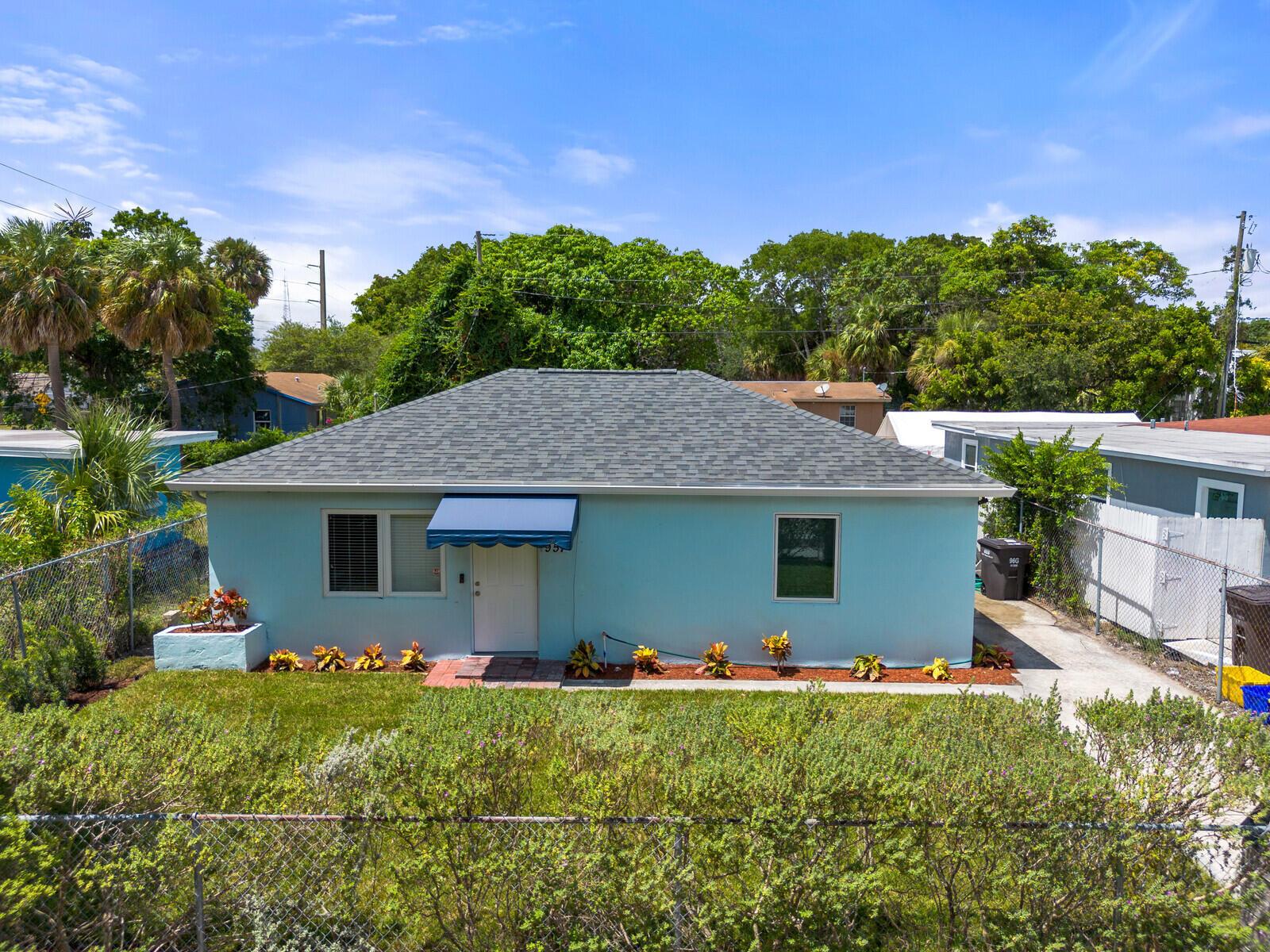 957 30th Street, West Palm Beach FL 33407