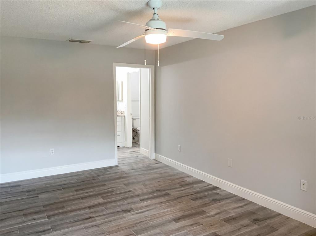 444 HUNTER CIRCLE, KISSIMMEE, FL — photo 4 of 24