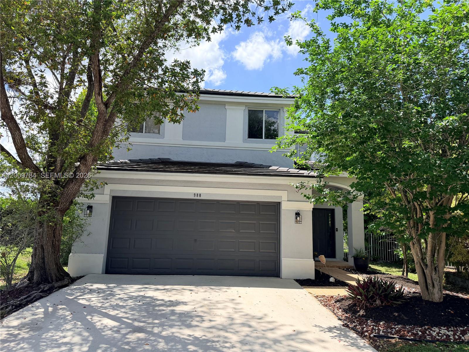 980 Golden Cane Dr, Weston FL 33327