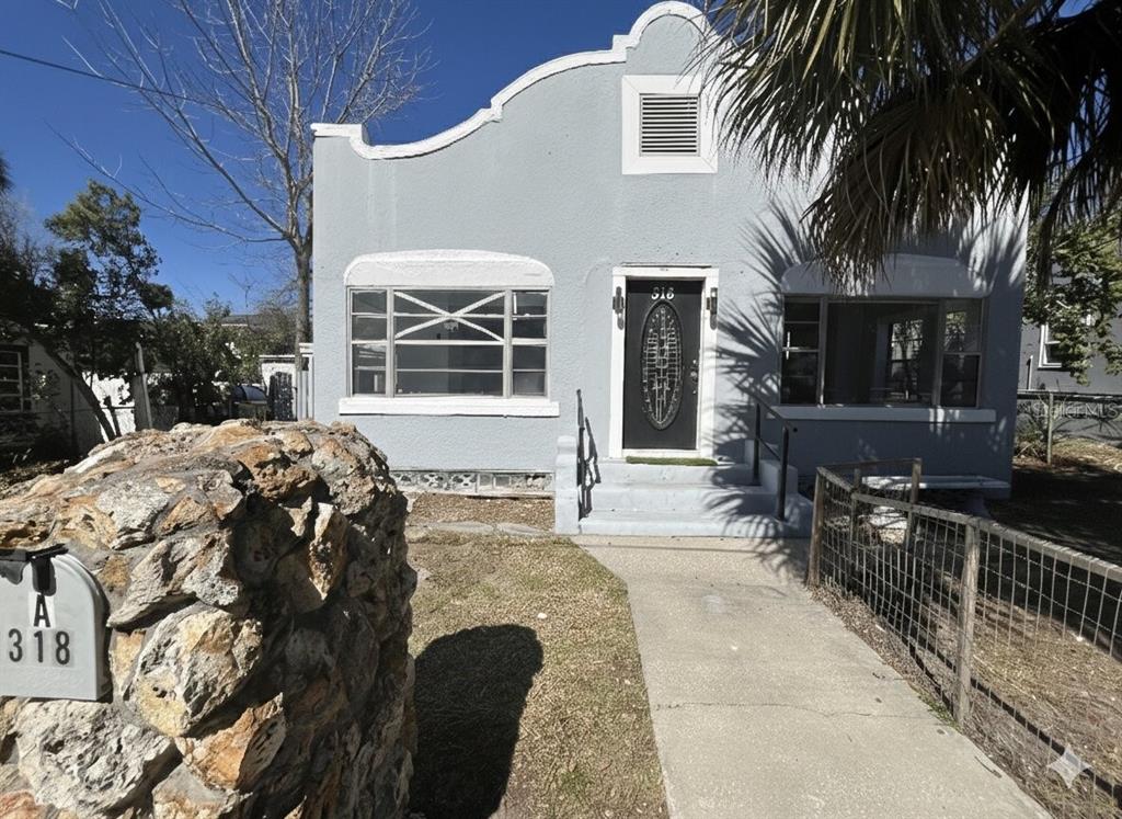 318 HOBART AVENUE