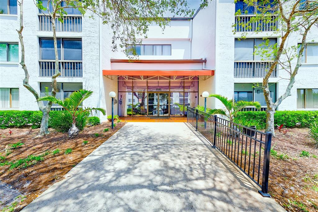 2593 COUNTRYSIDE BOULEVARD UNIT 7206