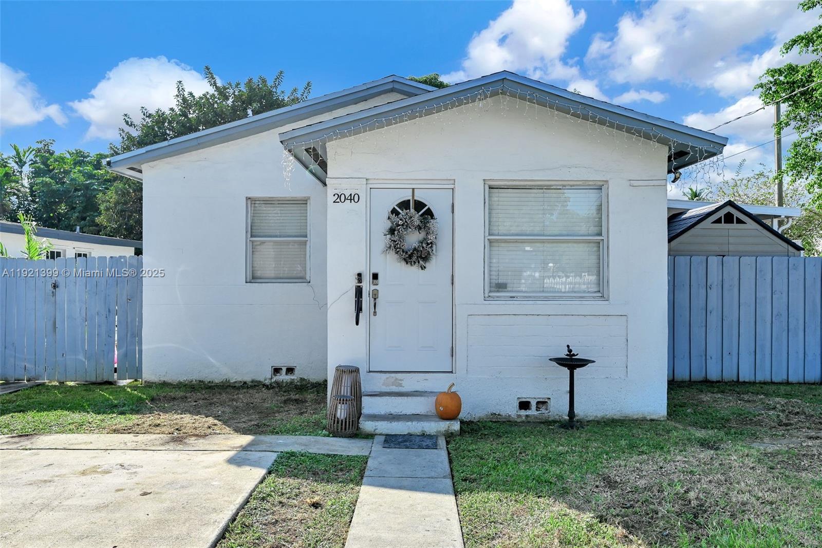 2040 NW 34th St, Miami FL 33142