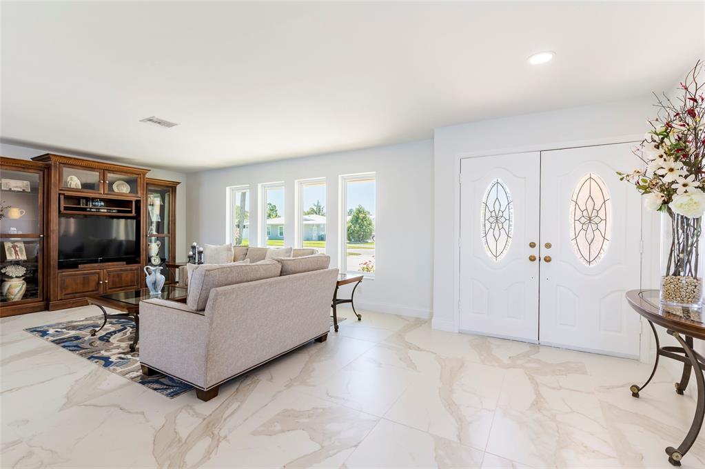 13797 PINECREST DRIVE, LARGO, FL — photo 4 of 30