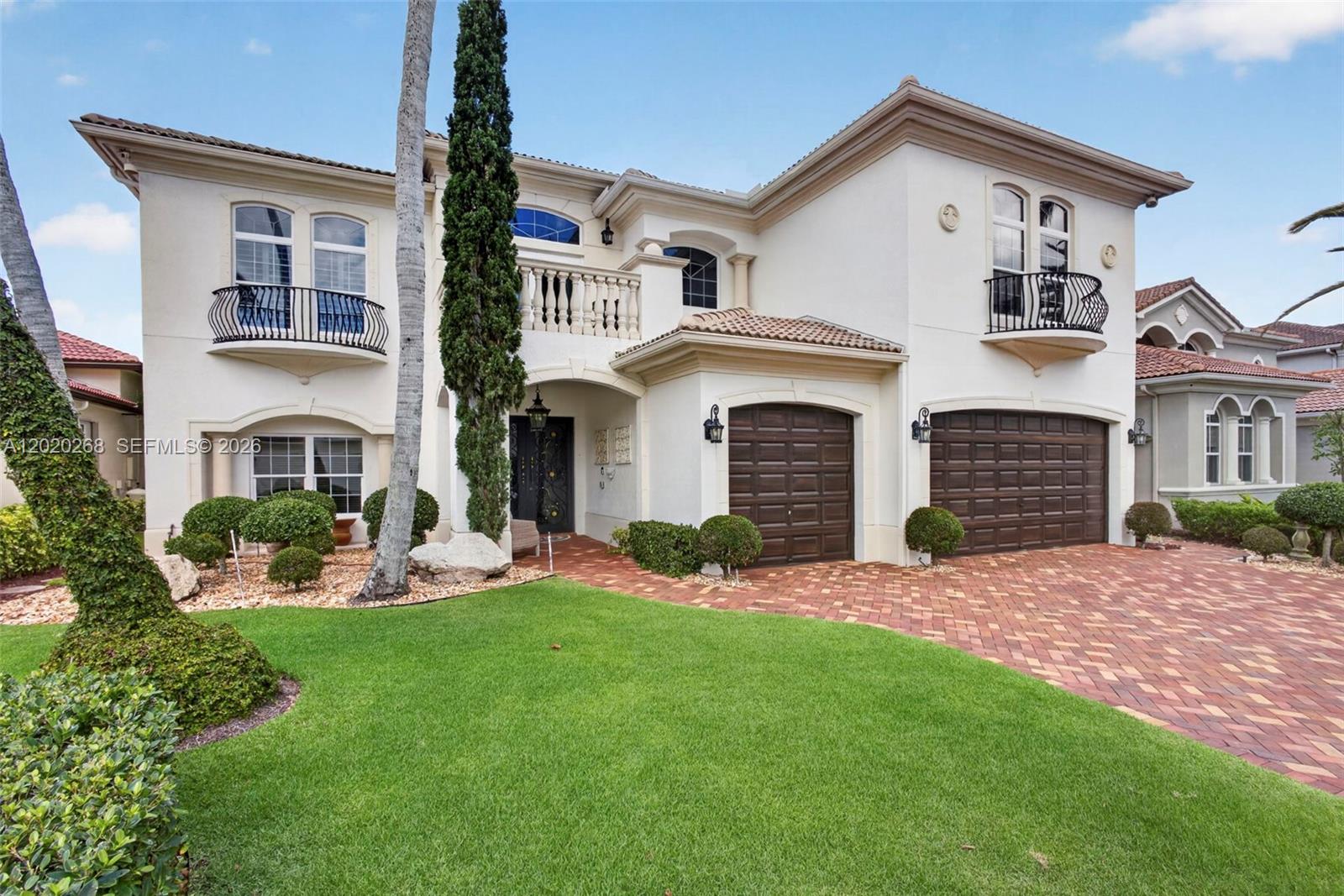 111 Abondance Dr, Palm Beach Gardens FL 33410
