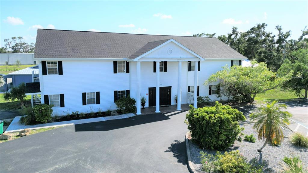 949 TAMIAMI TRAIL