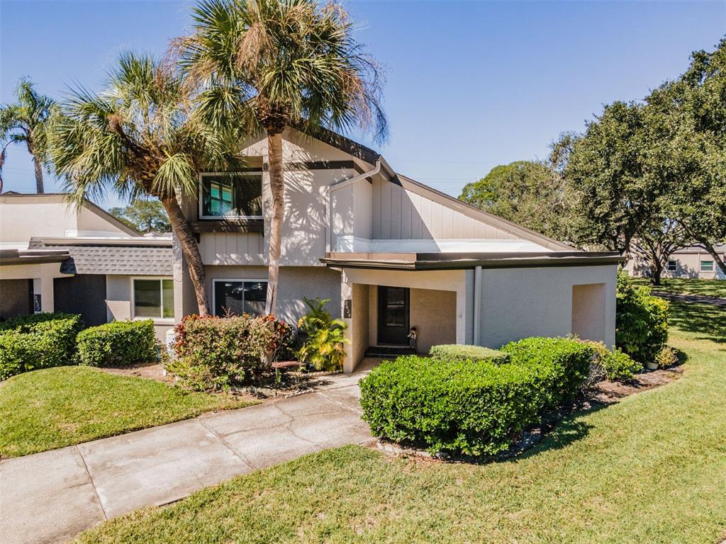 2625 BARKSDALE COURT