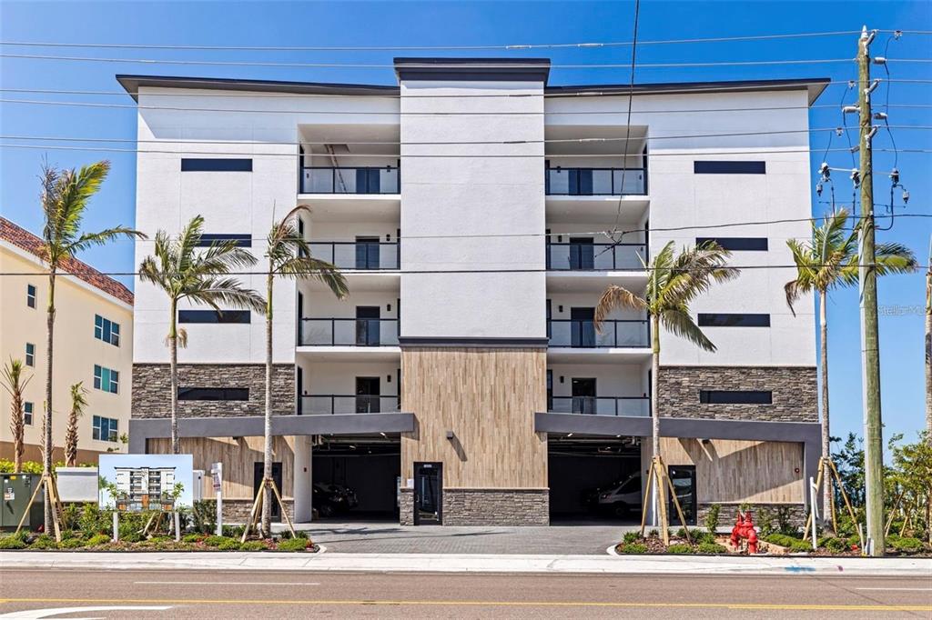 14048 GULF BOULEVARD UNIT 402, MADEIRA BEACH, FL — photo 2 of 30